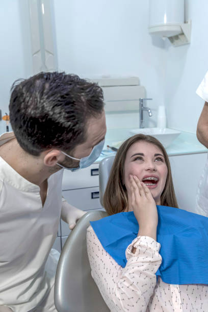 Best Chipped Tooth Repair Near Me  in Beach City, TX